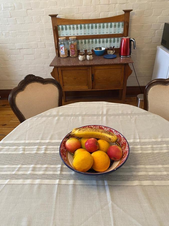 Yass Central Bed & Breakfast エクステリア 写真